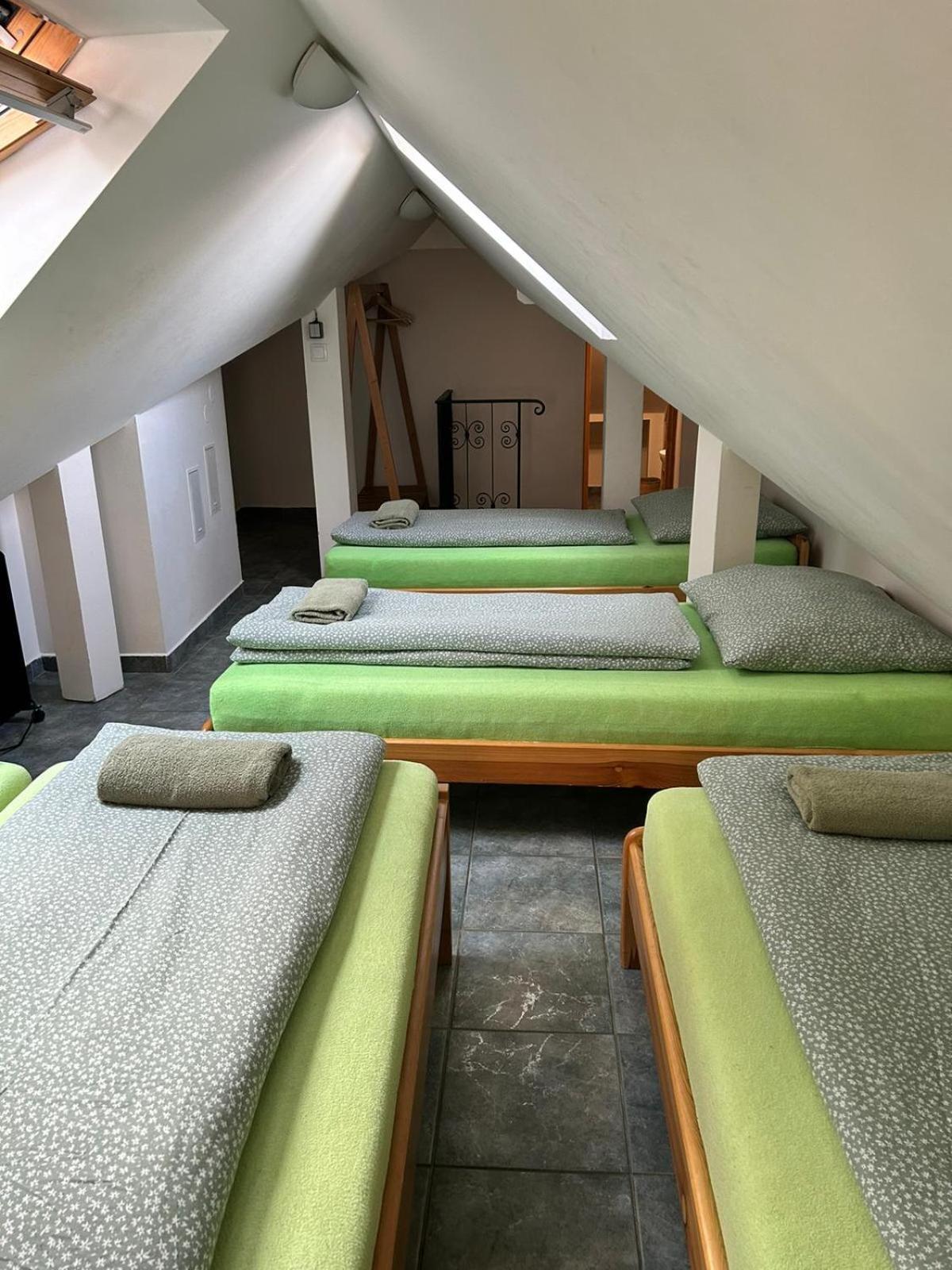 Zmrzlinovy Domecek Apartment Mikulov Exterior foto