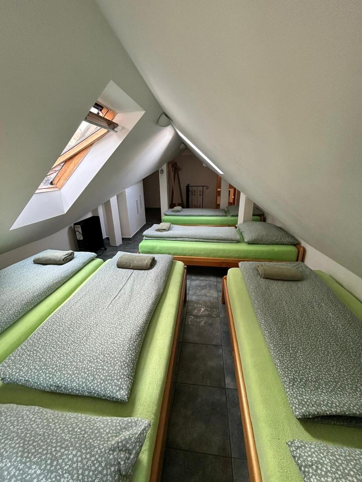 Zmrzlinovy Domecek Apartment Mikulov Exterior foto